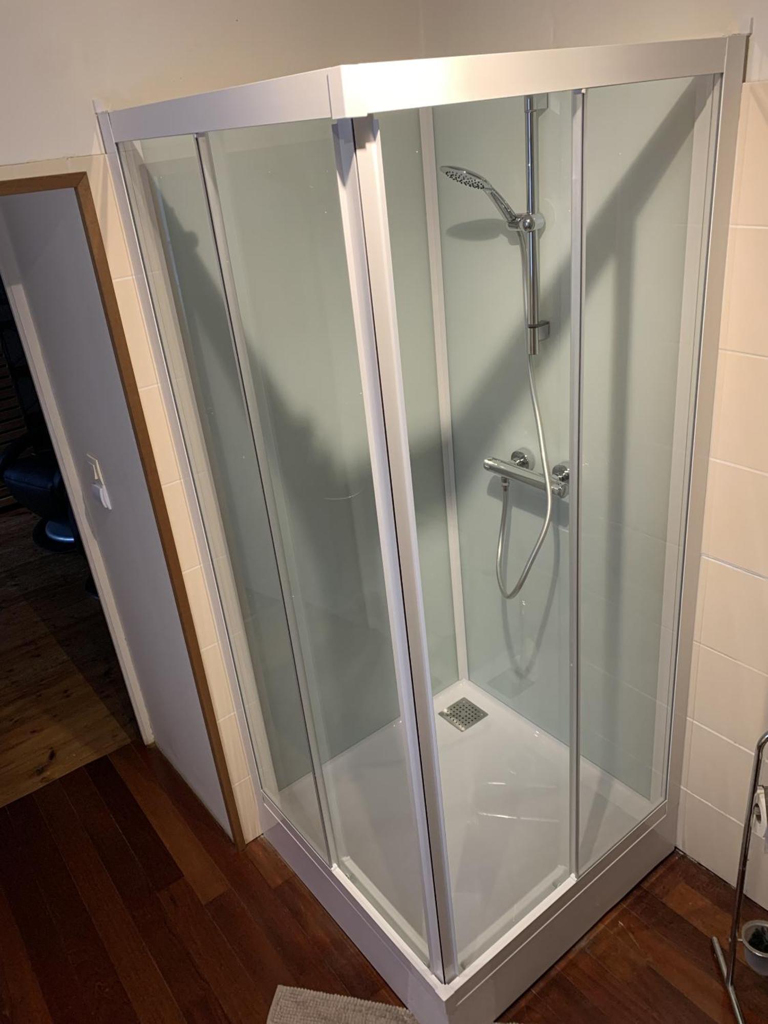 Le Clos Des Tilleuls D Day Home, Chambres D'Hotes, Suite Avec Sauna Privatif, Suite Avec Balneotherapie Privative, En Supplement Option Spa Bain A Remous La Vendelée Стая снимка