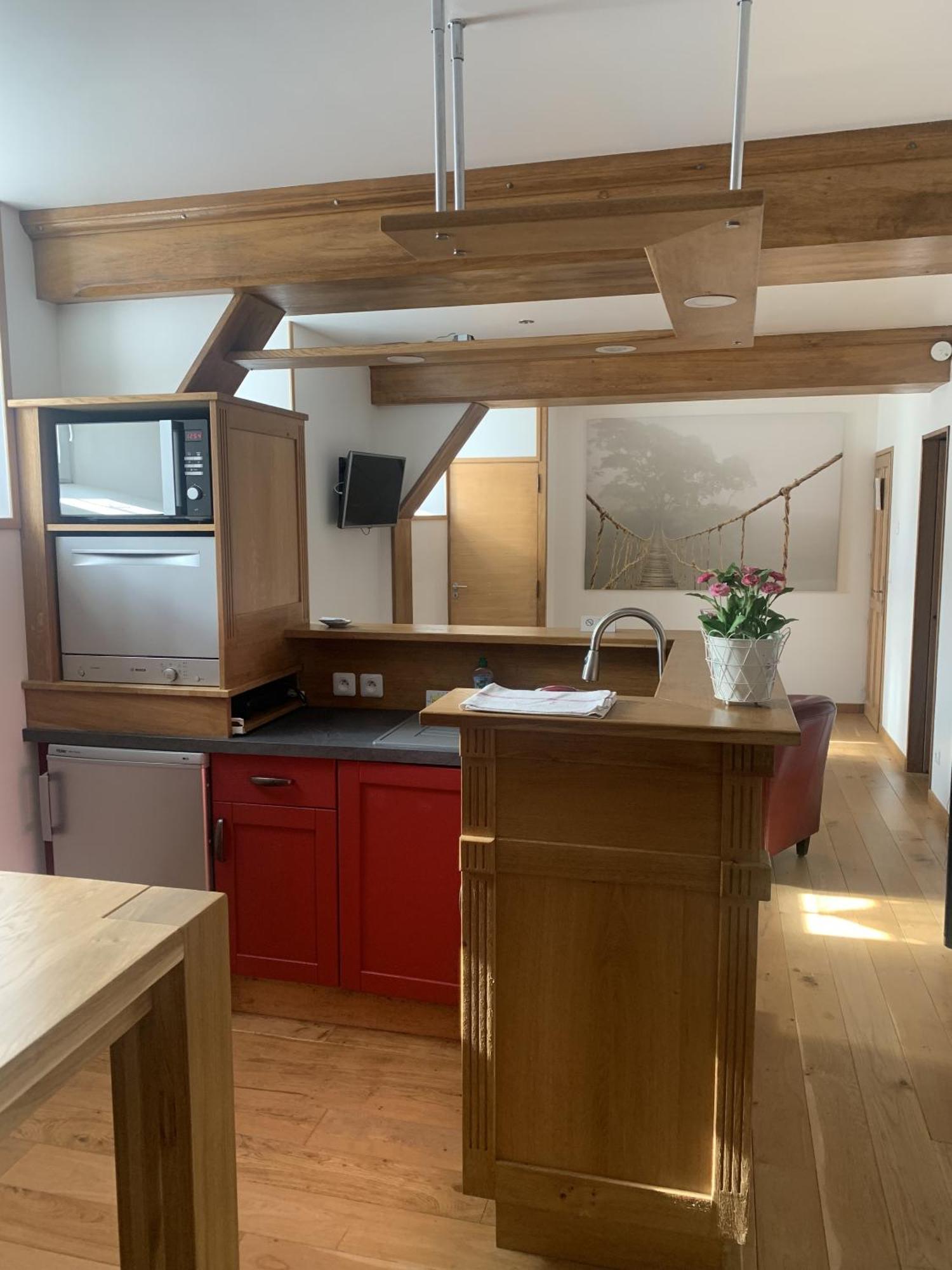 Le Clos Des Tilleuls D Day Home, Chambres D'Hotes, Suite Avec Sauna Privatif, Suite Avec Balneotherapie Privative, En Supplement Option Spa Bain A Remous La Vendelée Екстериор снимка